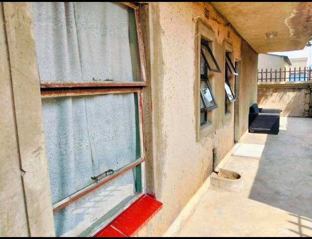 20 BEDROOM HOUSE FOR SALE IN PHOMOLONG